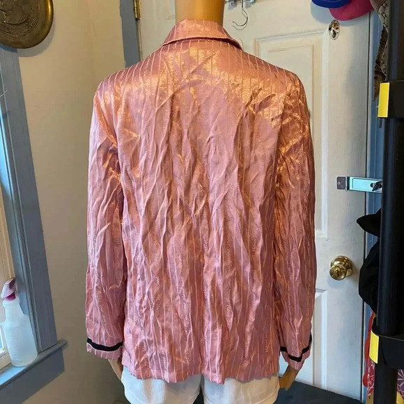 Victoria’s Secret Logo Button Up Blouse Size S - Picture 4 of 5